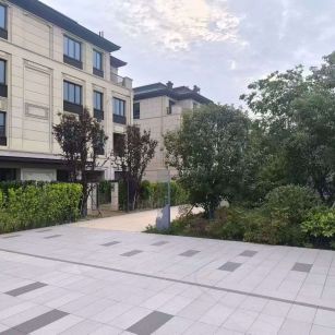 淮安 芝麻白与芝麻白搭配铺装，尺寸1200*600