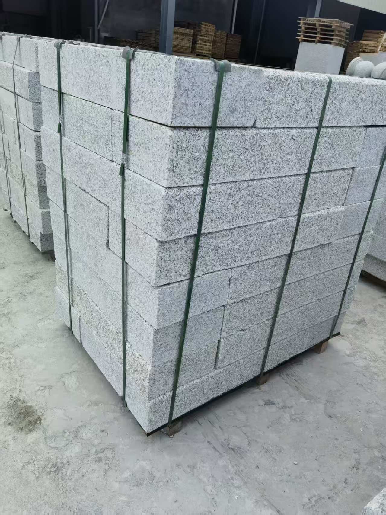 淮安 芙蓉白火烧两面路沿石