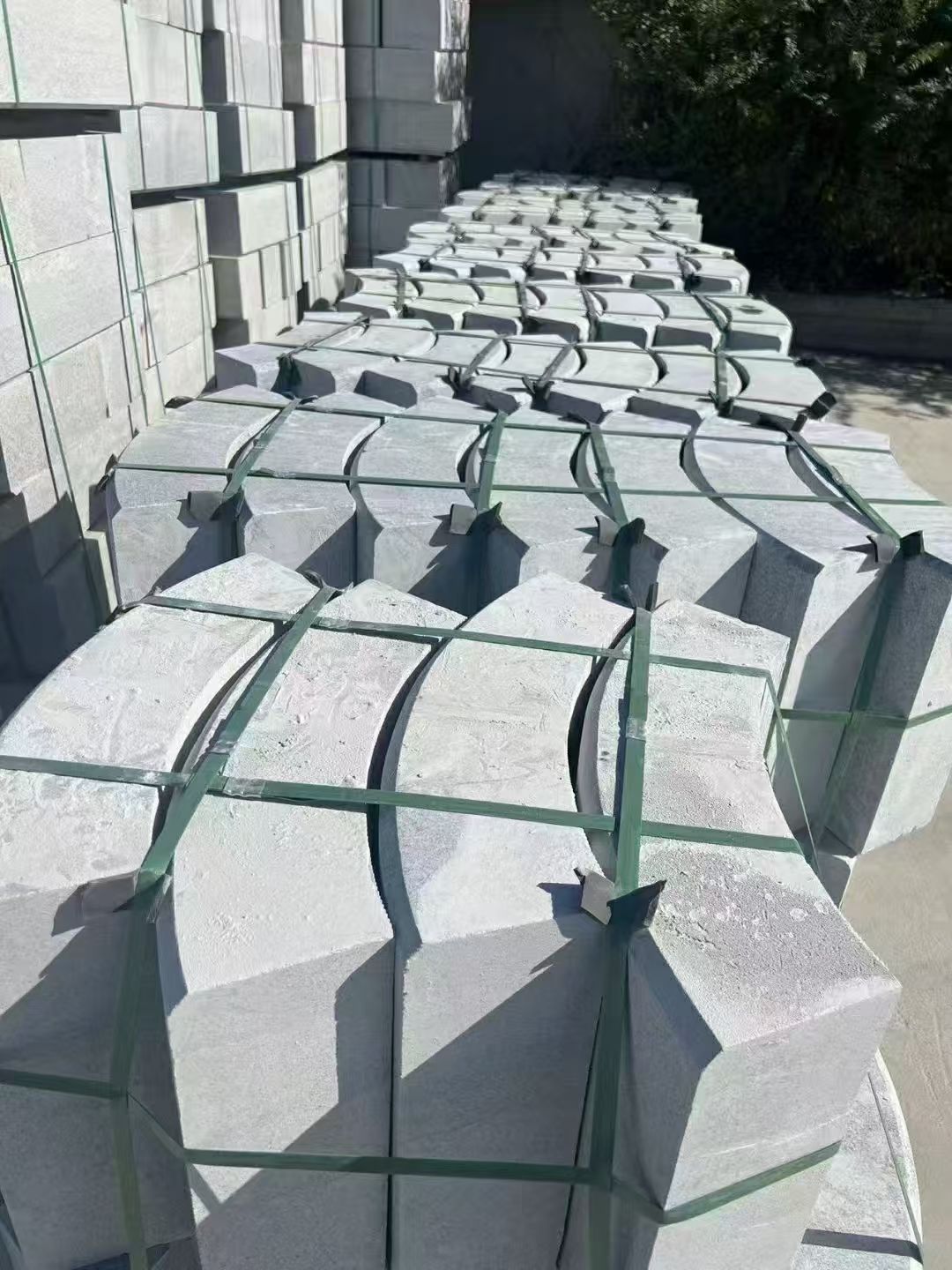 淮安 芝麻灰弧形路沿石