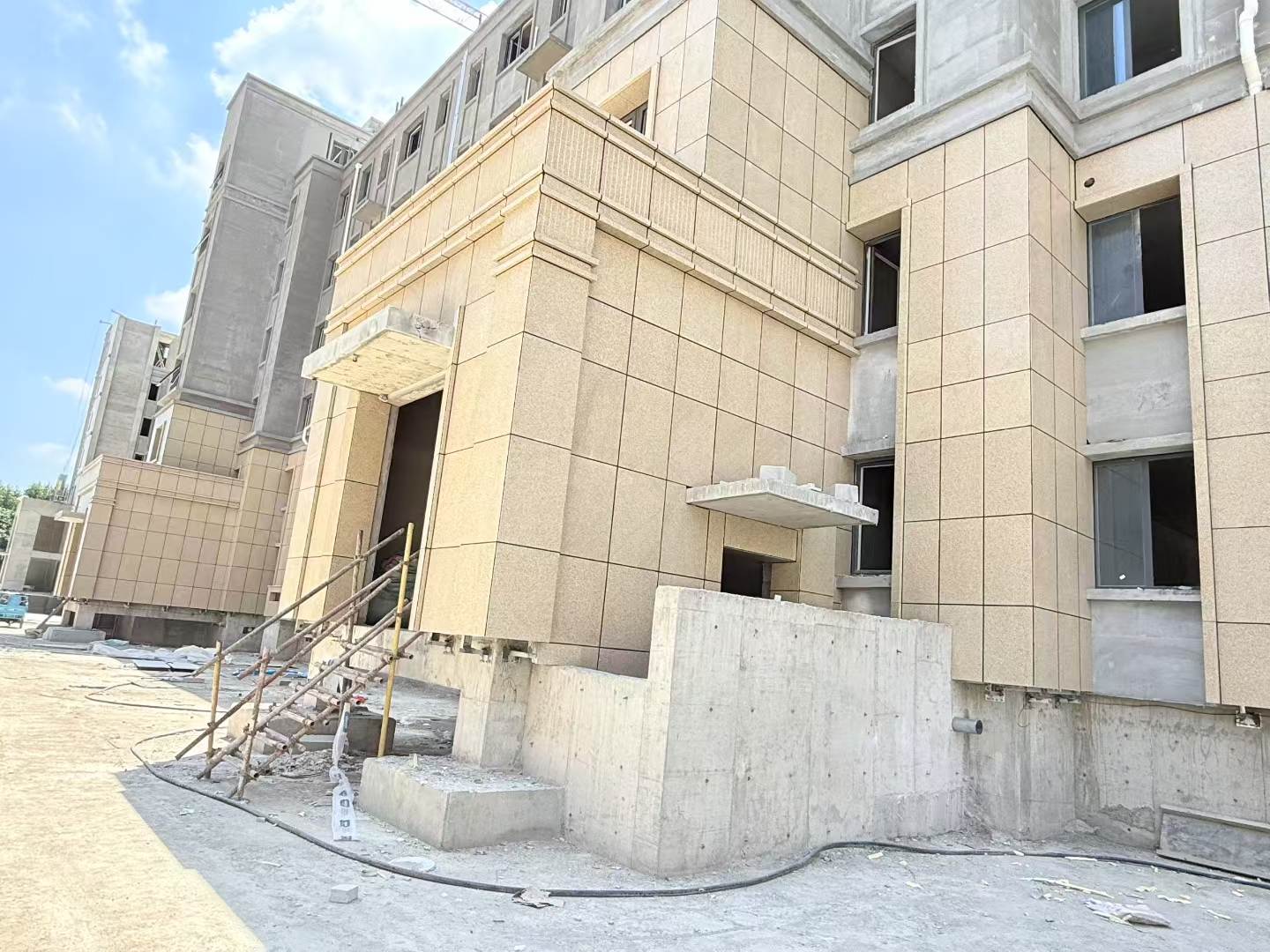 淮安 黄金麻干挂，工地实拍