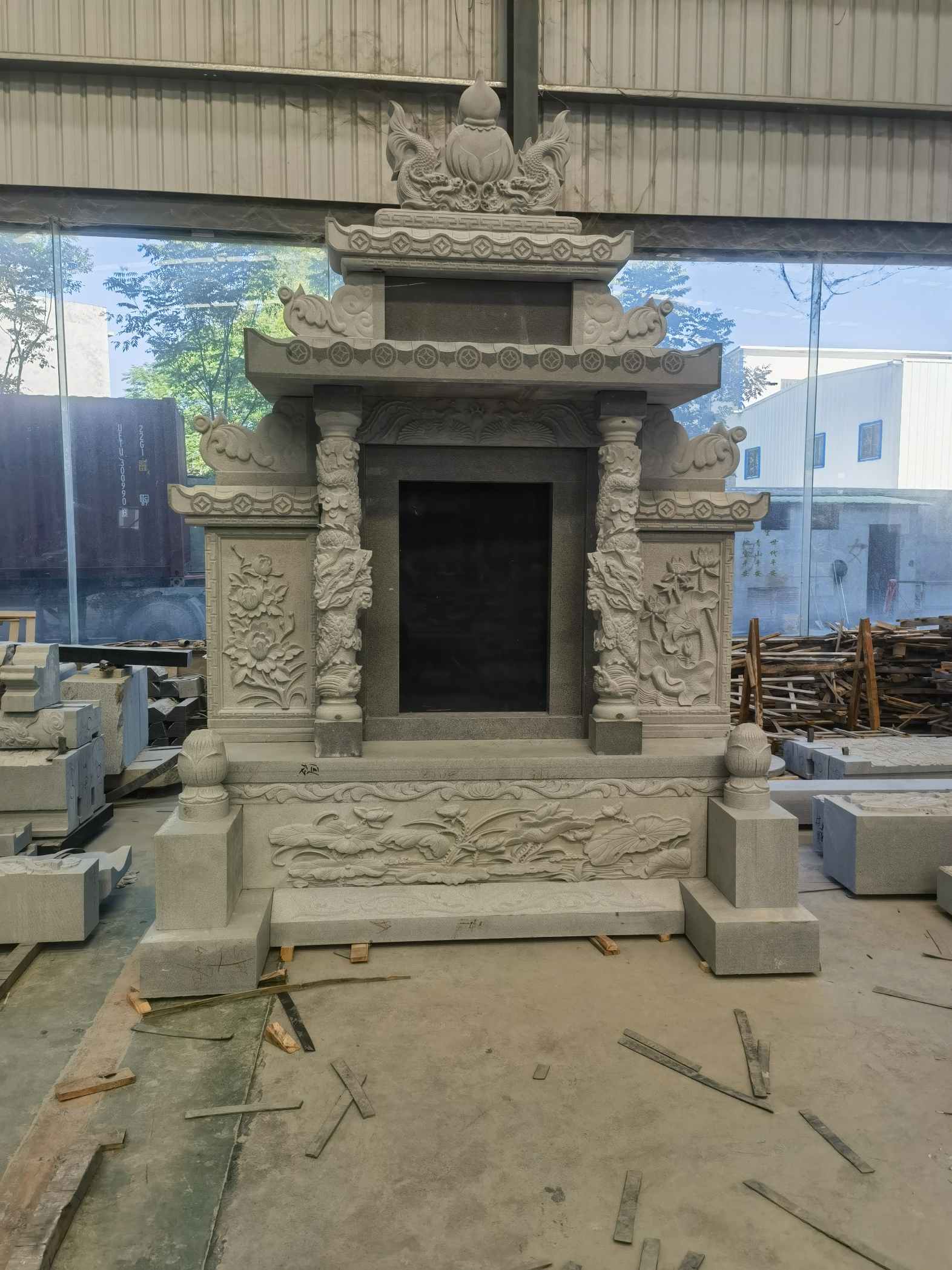 淮安 芝麻灰高档墓碑、土墓，一套也支持定做