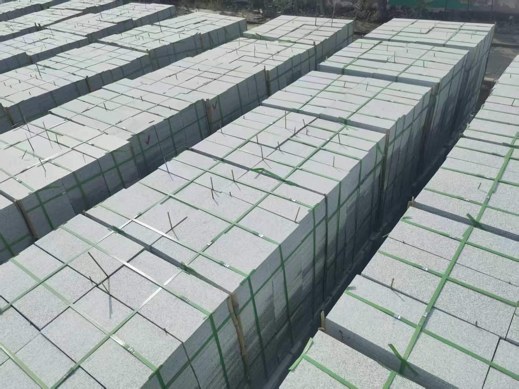 淮安 芝麻白1.8公分火烧300*600地铺，清仓大甩卖