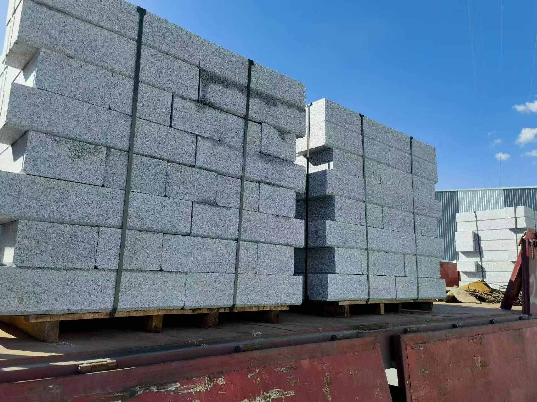 淮安 路沿石装车出货