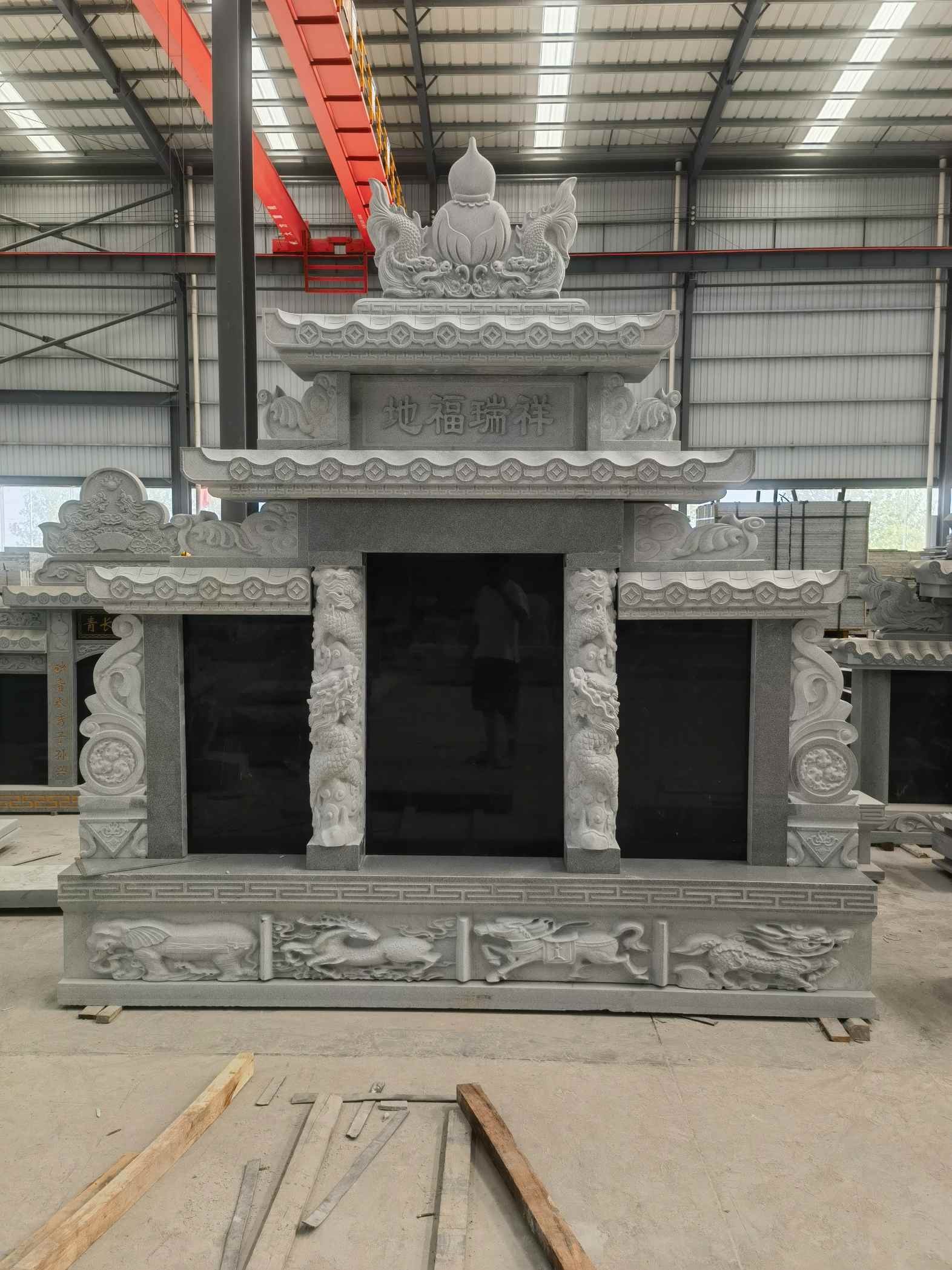 淮安 芝麻灰高档墓碑、土墓，一套也支持定做