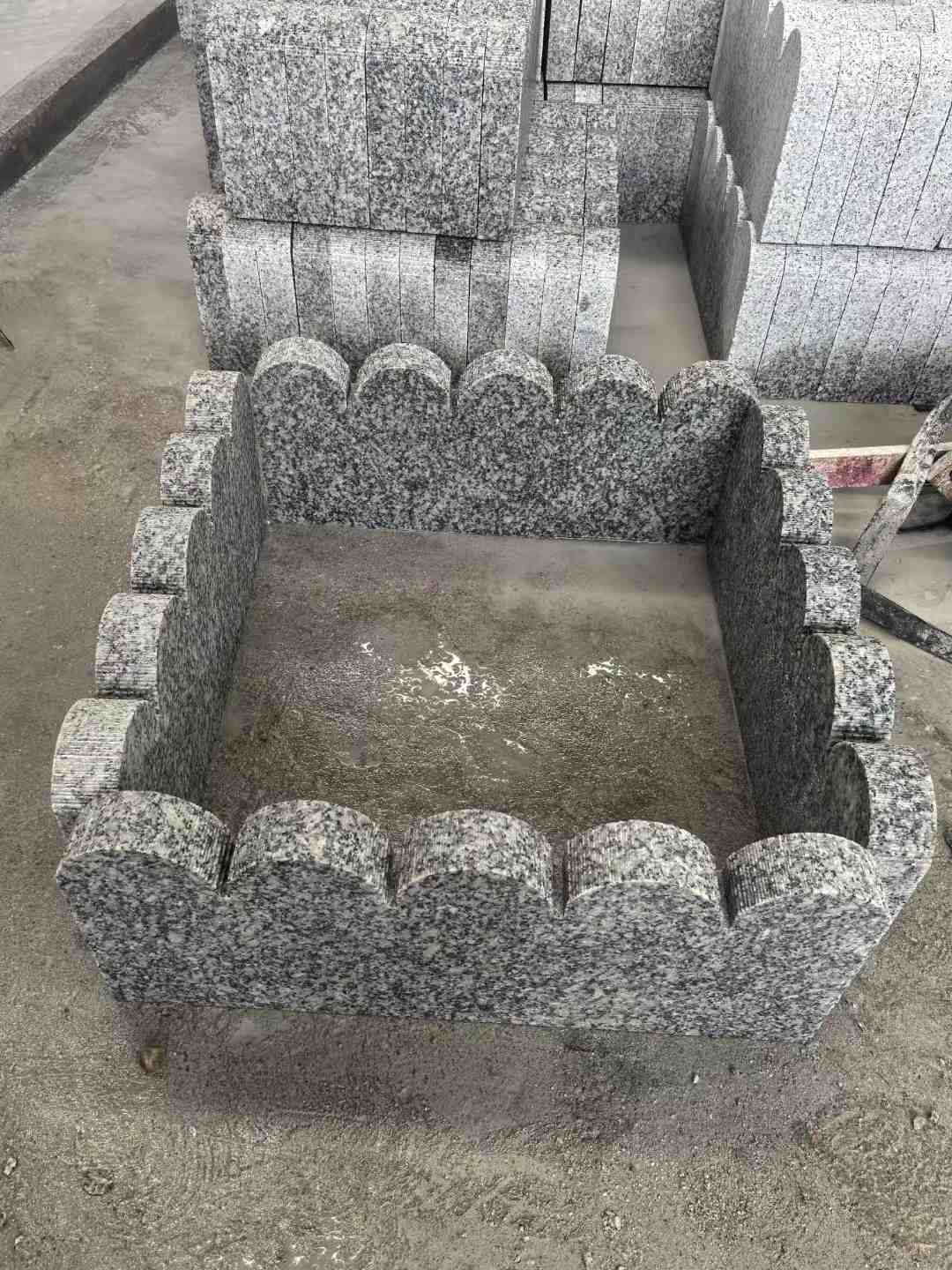 淮安 花边石、花坛围栏石、花池界石、菜园栅栏石、镶边石、波浪状界石介绍