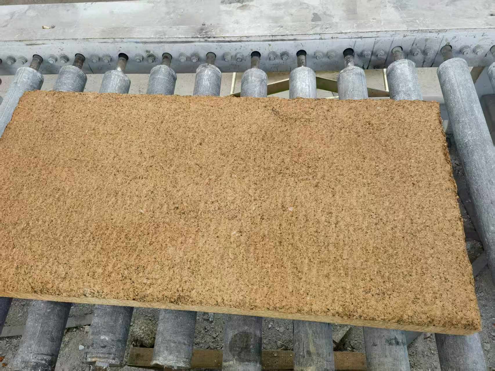 淮安 菠萝面老石板，做旧仿古石，流水线生产加工